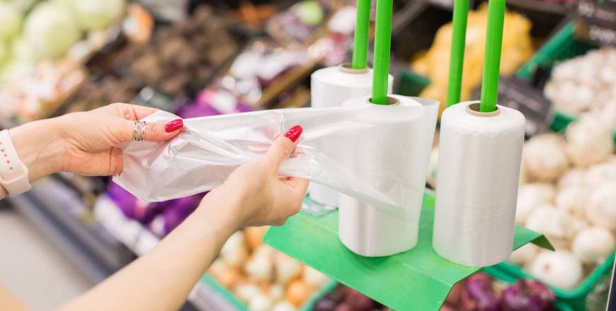 В Україні заборонено використання тонких та надтонких пластикових пакетів!
